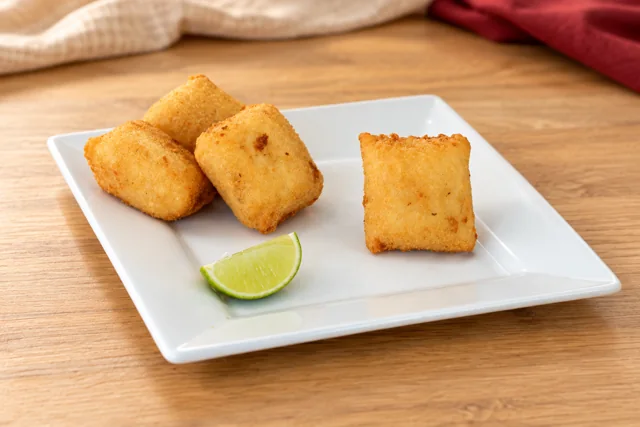Risoles da Príncipe Alimentos em ambientação ilustrativa