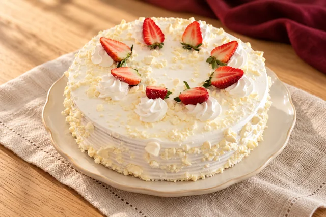 Torta de Morango da Príncipe Alimentos em ambientação ilustrativa